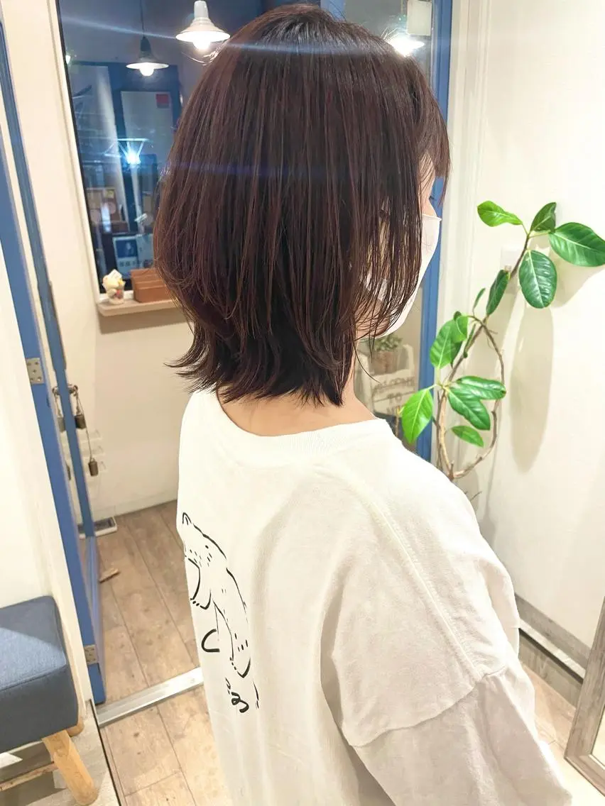 ミディアム カラー ボブレイヤー ベージュカラー ブリーチ 透明感カラー グレージュ 🩰オリーブ/ ベージュ松本咲花🩰のヘアスタイル