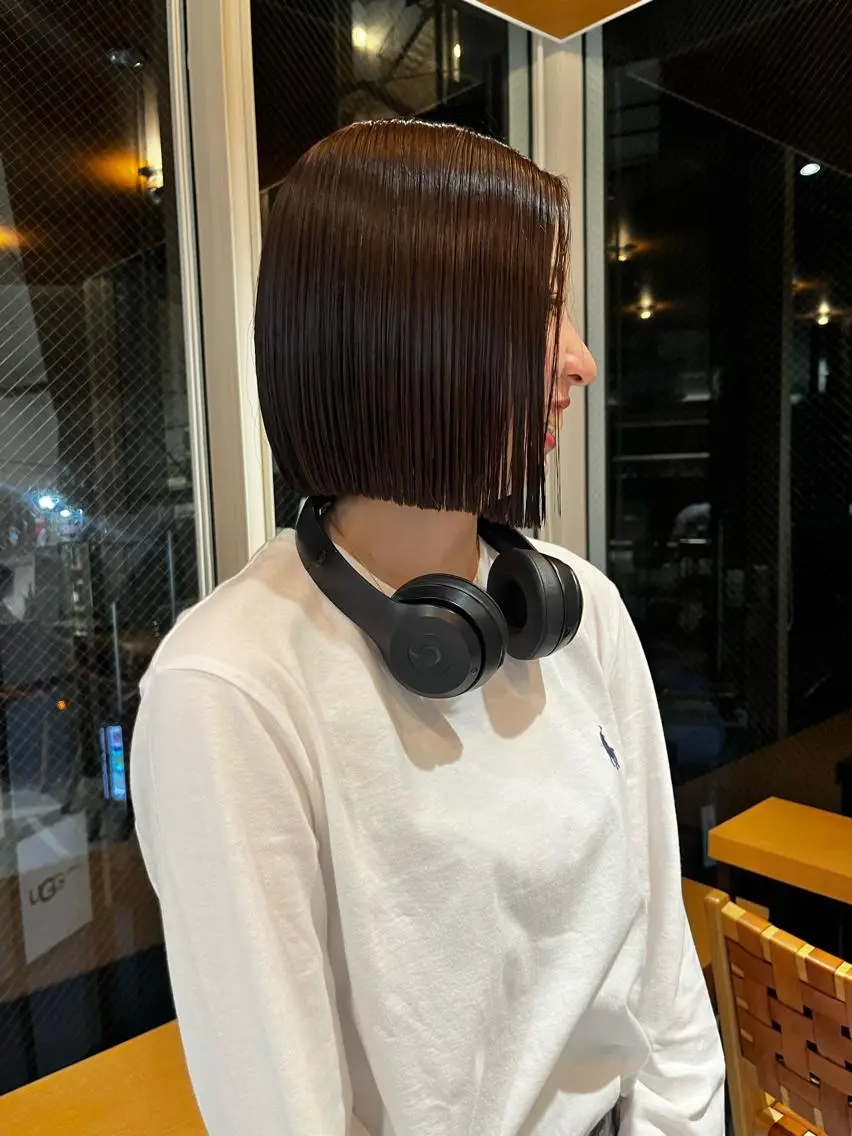 ミディアム 縮毛矯正ボブ&顔まわ レイヤー♡TOMOEのヘアスタイル