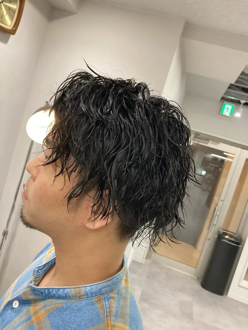 ミディアム メンズ ミディアムパーマ メンズパーマ SHAFT Ieiriのヘアスタイル