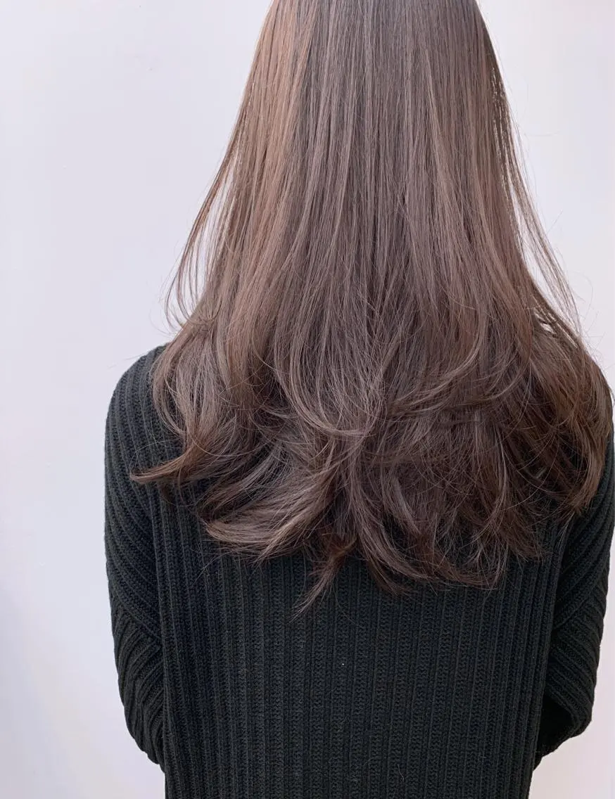セミロング カラー ヘアアレンジ アディクシーカラー バレイヤージュ ハイトーンカラー クオルシアカラー レイヤーカット newi 川崎店のヘアスタイル