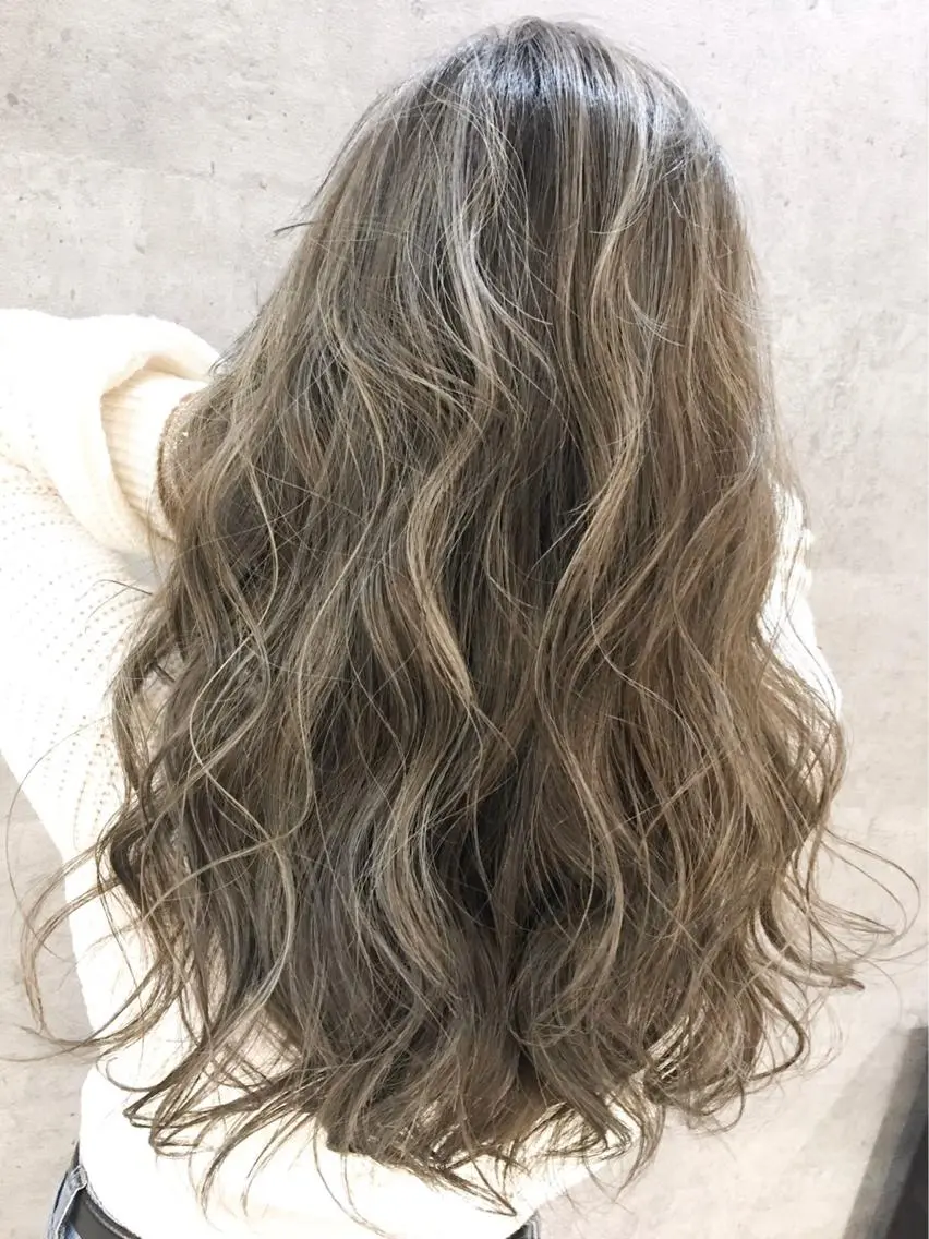 ロング ハイライト カット ヘアカラー トリートメント ✨MiL✨ ✨心斎橋✨のヘアスタイル