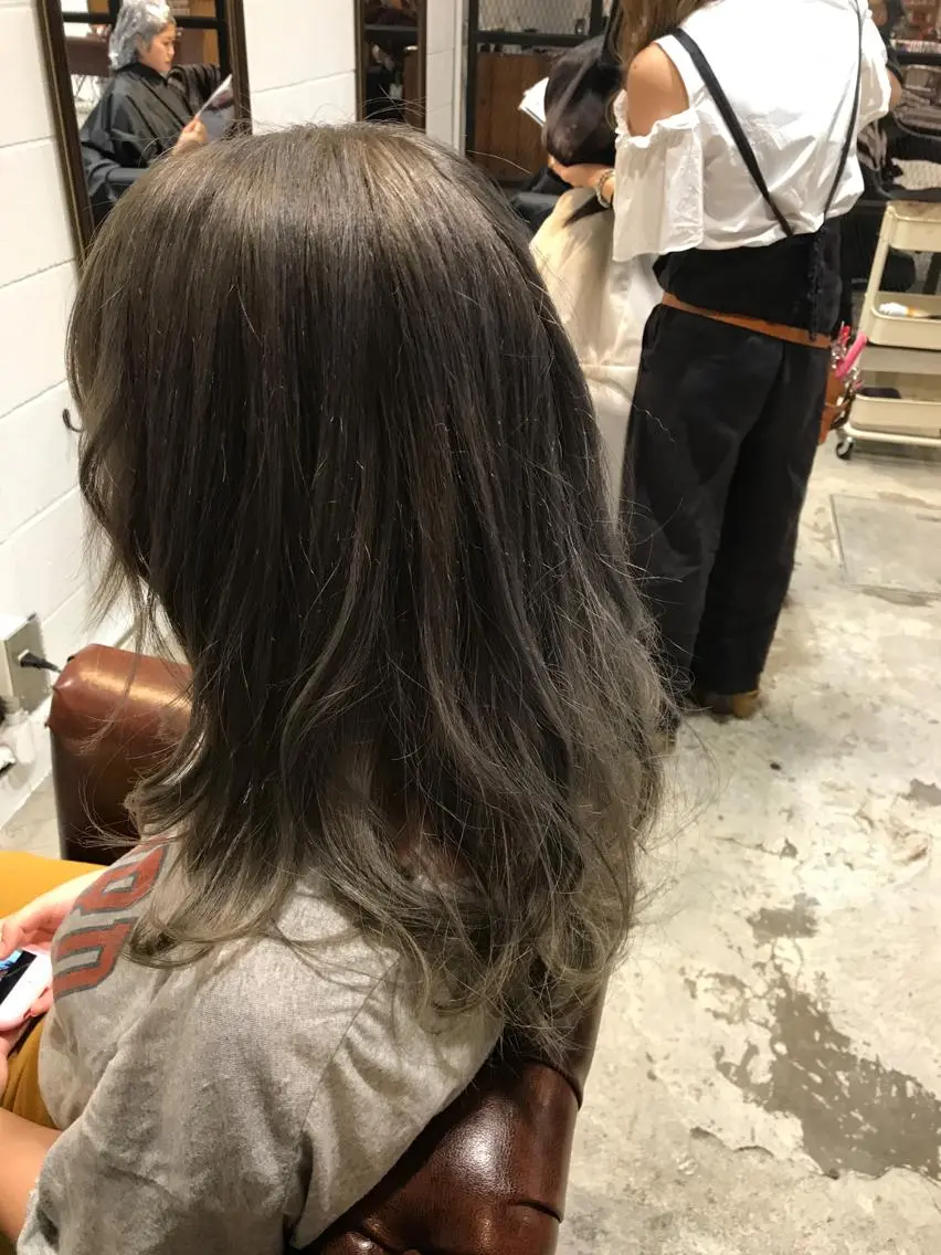 ロング 外国人風カラー ヘアカラー トリートメント ⭐️ハイクオリティ カラー杉本雄志⭐️のヘアスタイル
