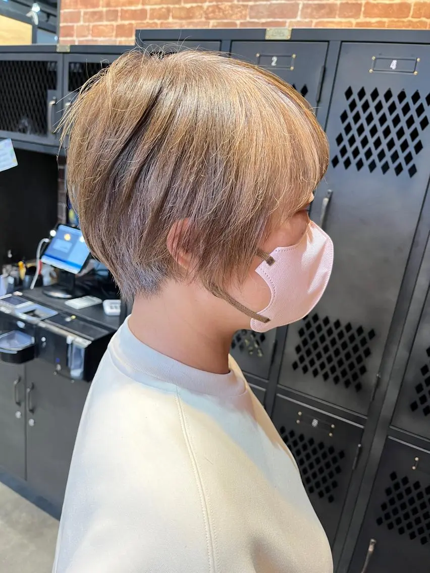 ショート カラー パーマ ヘアアレンジ メンズ キッズ ネイル マツエク・マツパ アイブロウ メンズハイライト メンズパーマ ブラウンカラー ケアカラー 透明感カラー 久木原 ゆりのヘアスタイル