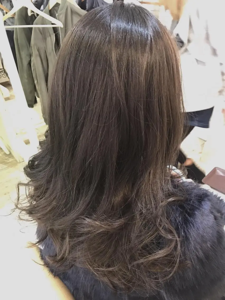 ロング カラー アッシュ ネイビーカラー 小倉 聖也のヘアスタイル
