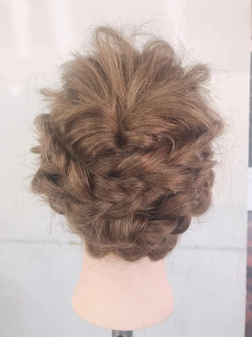 ヘアアレンジ 塔崎 りこのヘアスタイル