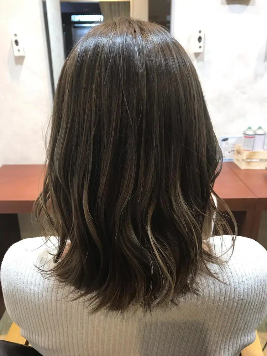ミディアム カラー デザインカラー ハイライトカラー ハイライト 松田 類生のヘアスタイル