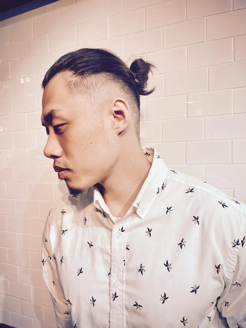 セミロング ヘアアレンジ メンズ マンバンヘア Kamiya's TOKYO 安孫子のヘアスタイル