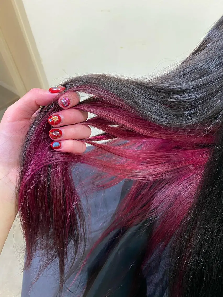 セミロング パーマ ヘアアレンジ メンズ キッズ ネイル マツエク・マツパ mana 暖色カラーカットのヘアスタイル