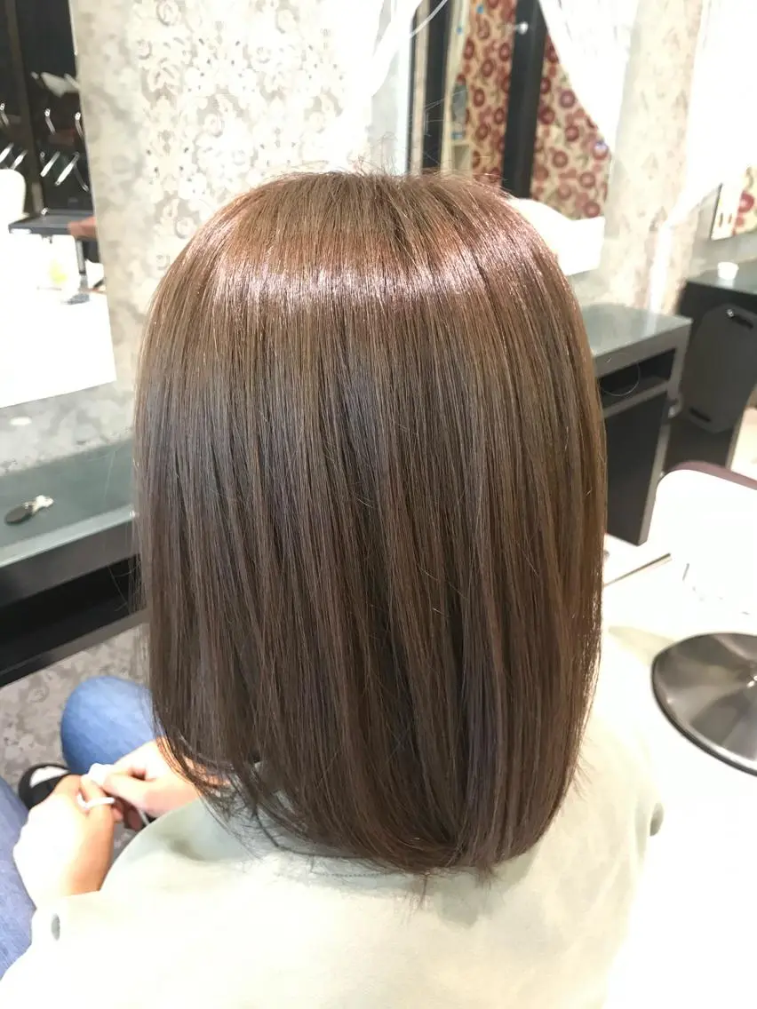 セミロング カラー アッシュ ベージュカラー 星野 聖也のヘアスタイル