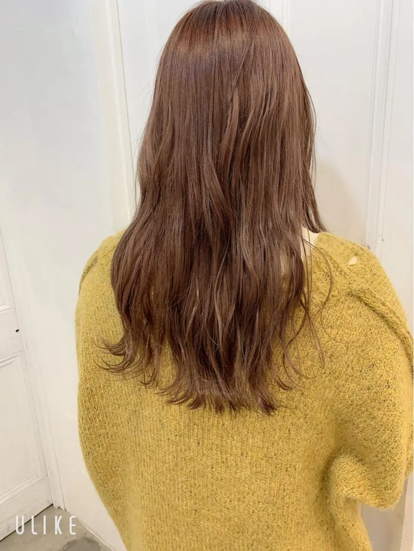 ロング カラー wakana/ 柔らかベージュカラーのヘアスタイル