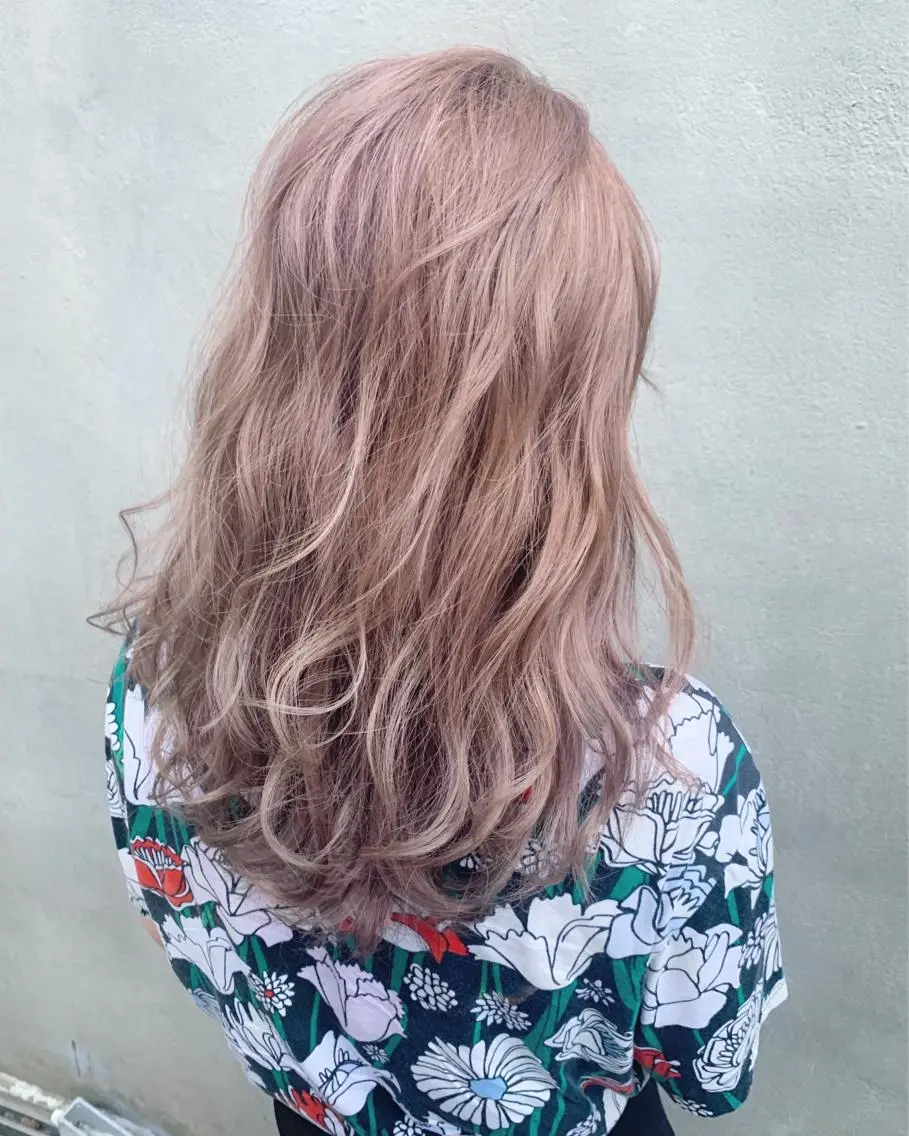 ロング カラー ヘアアレンジ ブリーチ ピンクカラー 垢抜け案内人 鈴木聖矢✂️のヘアスタイル