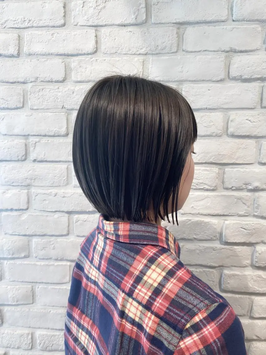 ショート カラー ブリーチ ダブルカラー ベージュカラー🧸 伊藤なつみのヘアスタイル