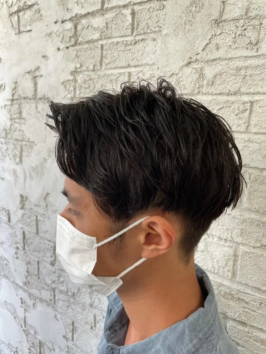 ショート メンズ アップバング 刈り上げ ショートヘア ブリーチ特化 ハイトーンRYOYAのヘアスタイル