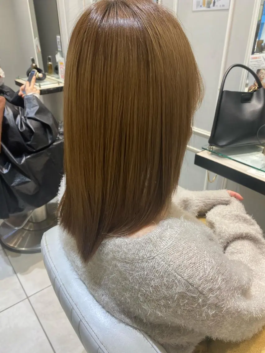 セミロング 美髪矯正透明感カラー 江川 和輝のヘアスタイル