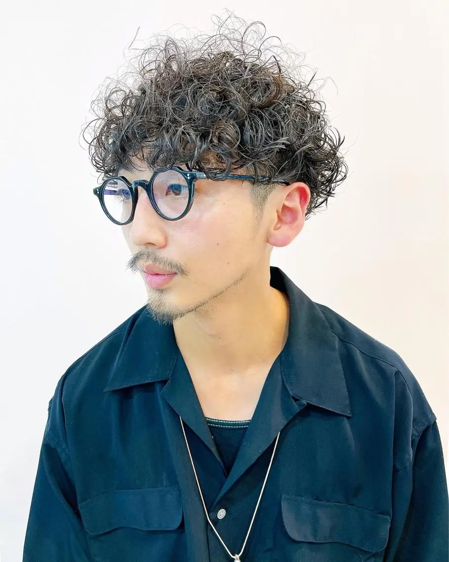 ショート パーマ メンズ マッシュ メンズパーマ カット ヘアカラー パーマ 縮毛矯正 トリートメント メンズパーマ タカキリョウのヘアスタイル