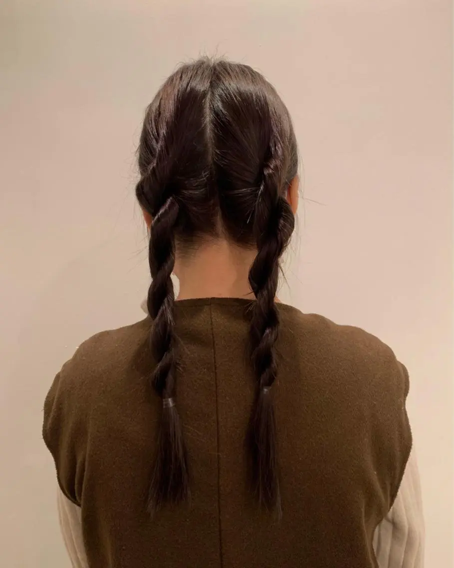 ロング カラー ラベンダーカラー 透明感カラー レイヤーカット りなのヘアスタイル