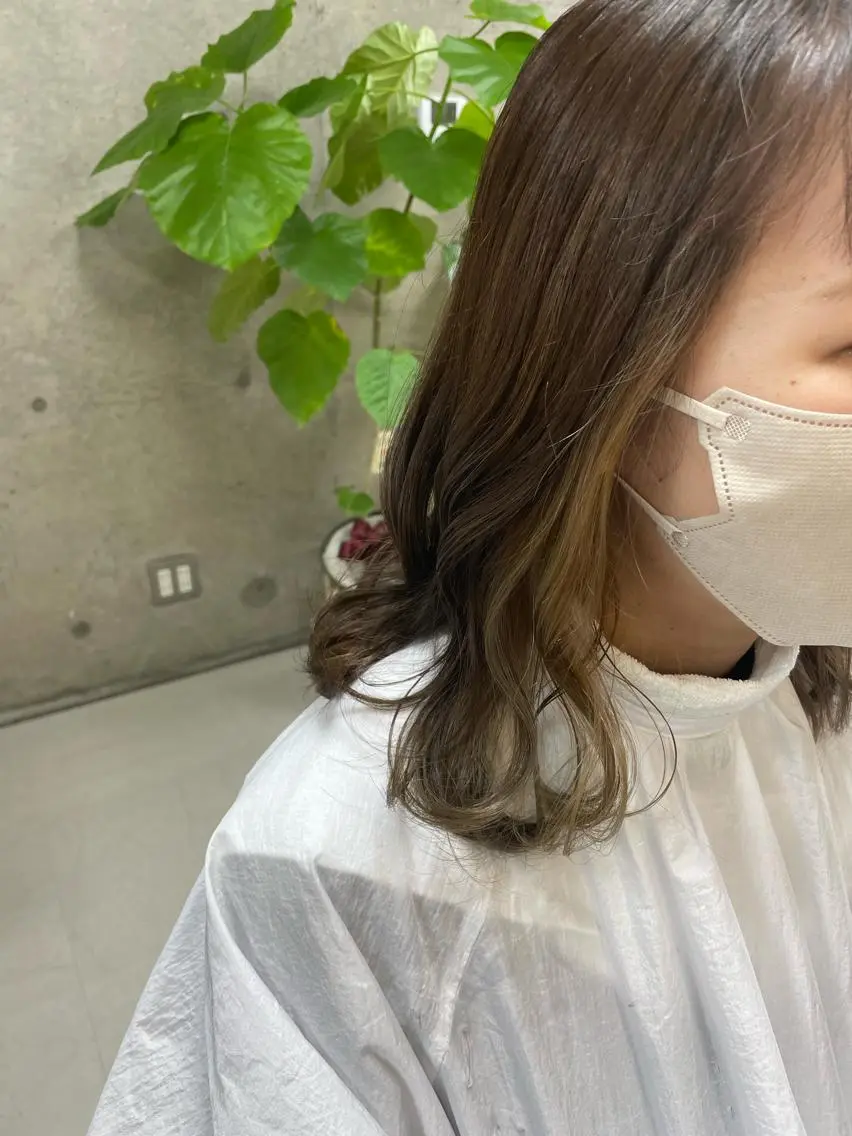 ミディアム カラー インナーカラー カット ヘアカラー トリートメント 坂本 沙也加のヘアスタイル