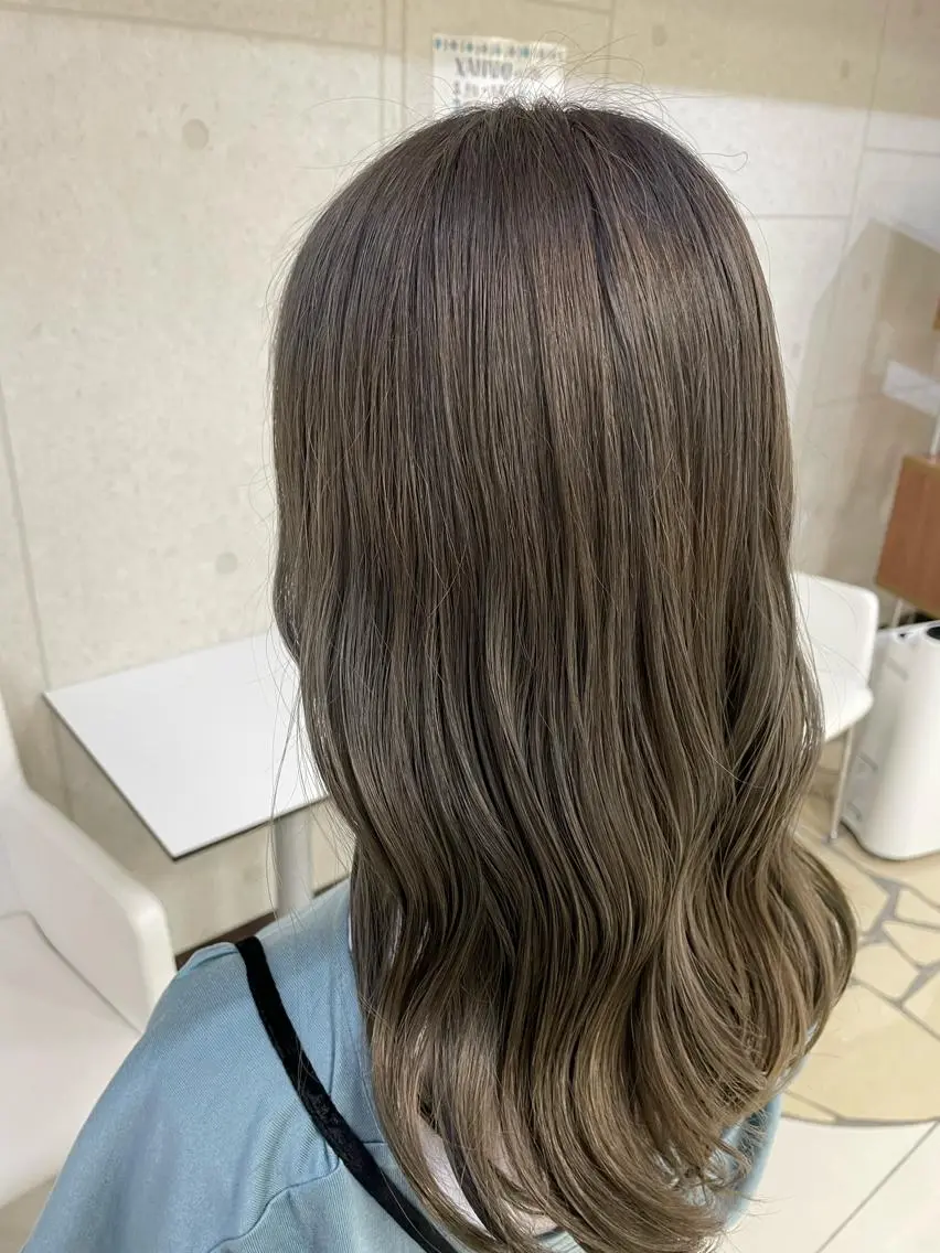 ミディアム カラー ブリーチ オリーブカラー XANADU上野店 🐼ﾖｺﾊｼのヘアスタイル