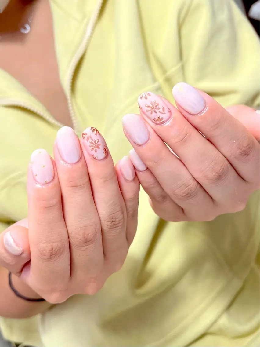 ネイル フラワーネイル ジェルネイル 韓国ネイル ミラーネイル パラジェル nails' it...のネイルデザイン