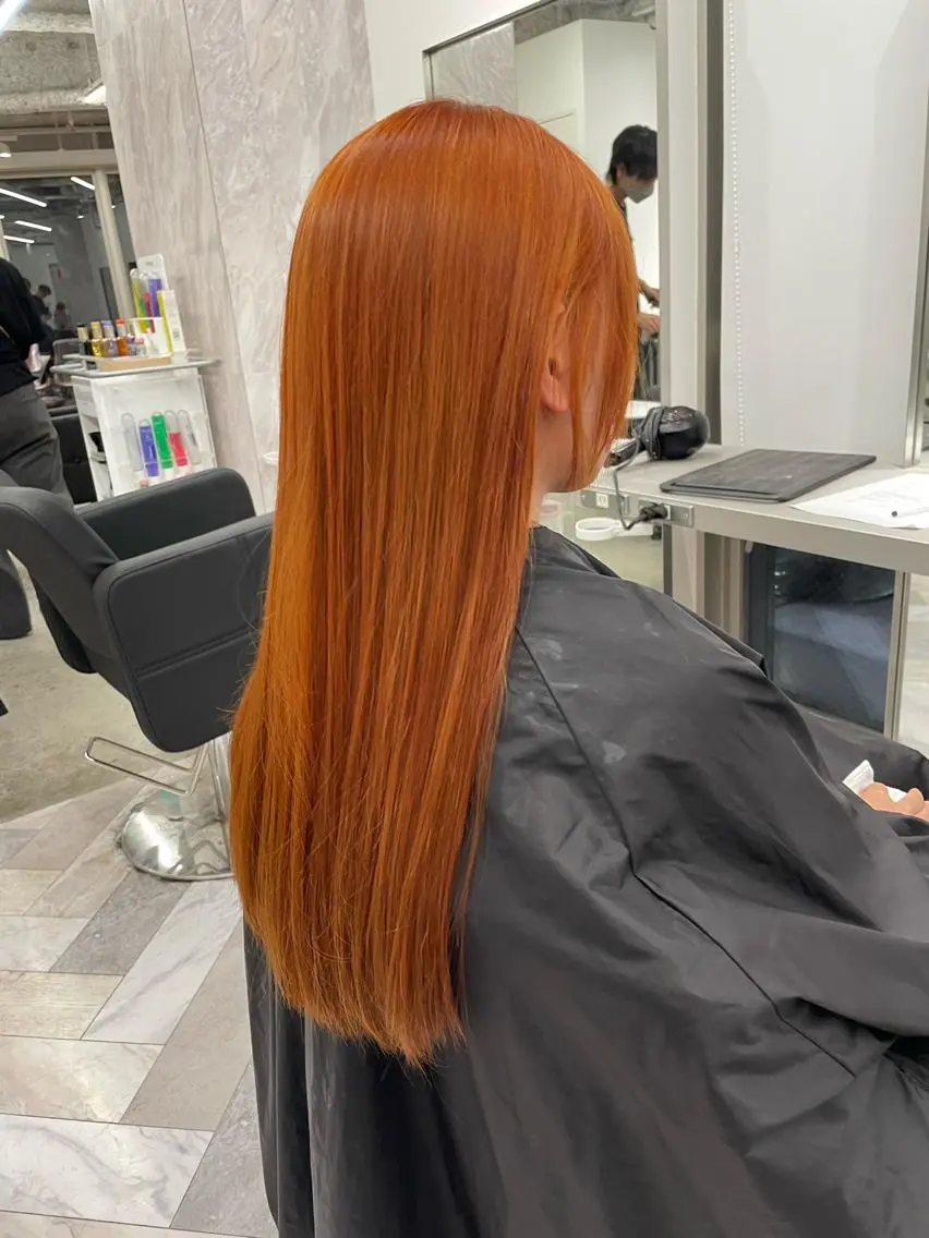 ロング カラー ヘアアレンジ ブラウンカラー オレンジ オレンジブラウン ヘアカラー トリートメント 🎗秋山勇/ GEAR.代表のヘアスタイル