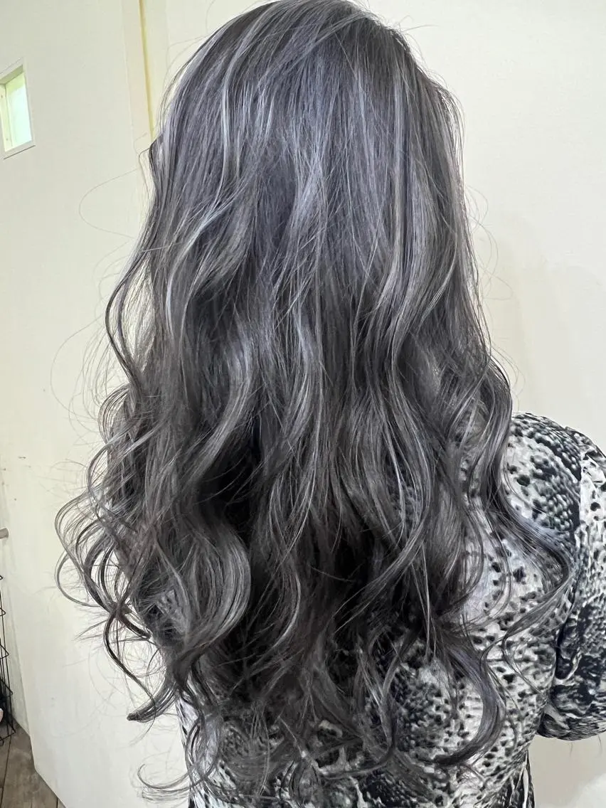 ロング カラー WEST OLAND 安藤のヘアスタイル