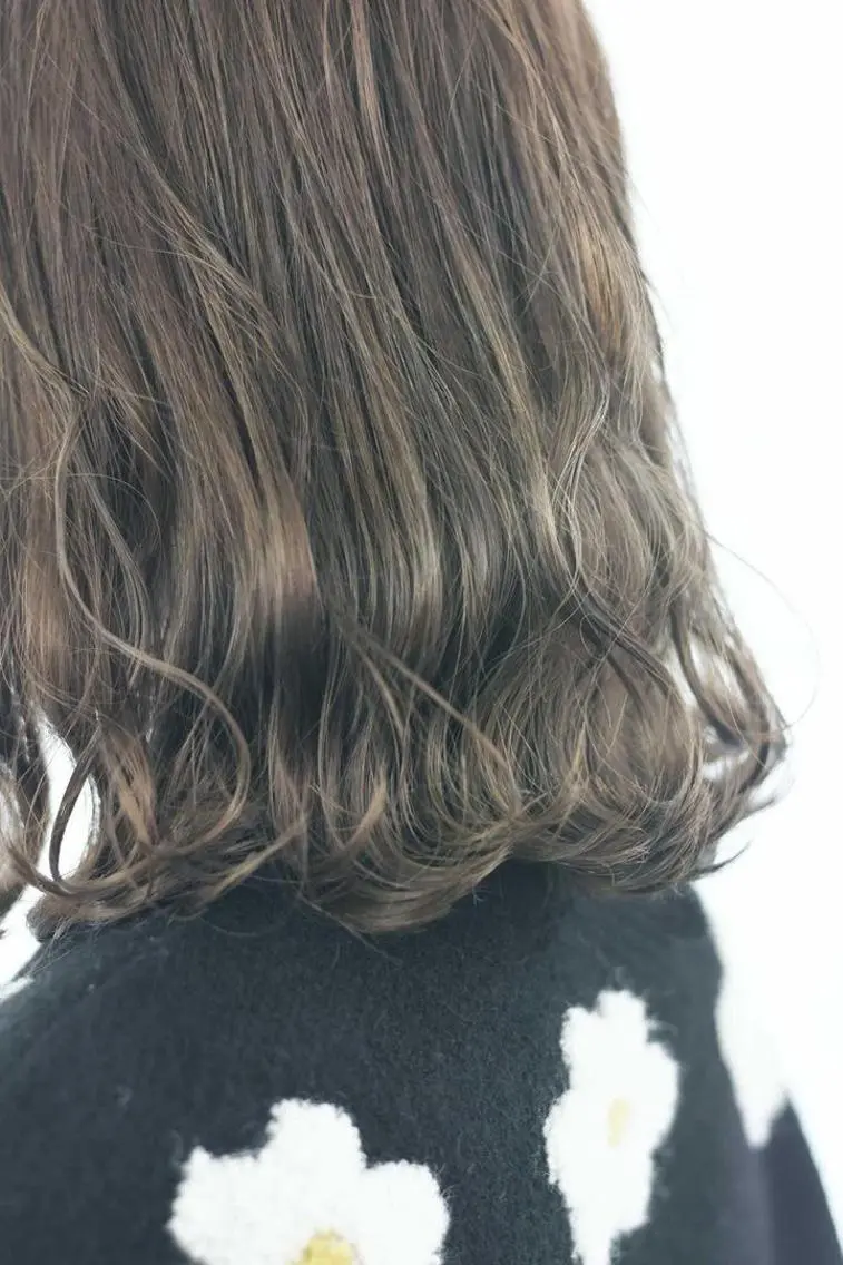 セミロング カラー Atem ☀️大町店のヘアスタイル