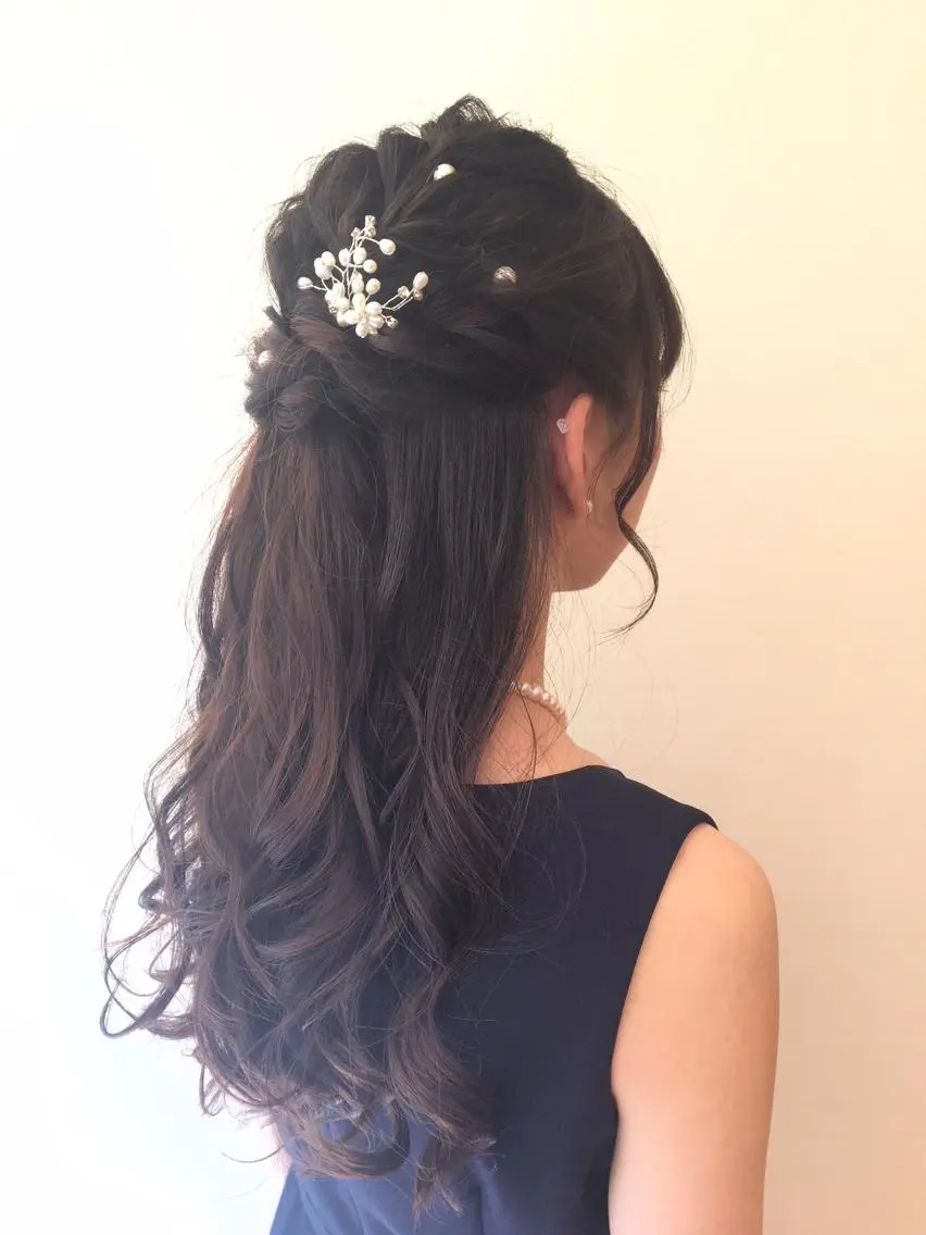 ロング ヘアアレンジ 白浜 サキのヘアスタイル