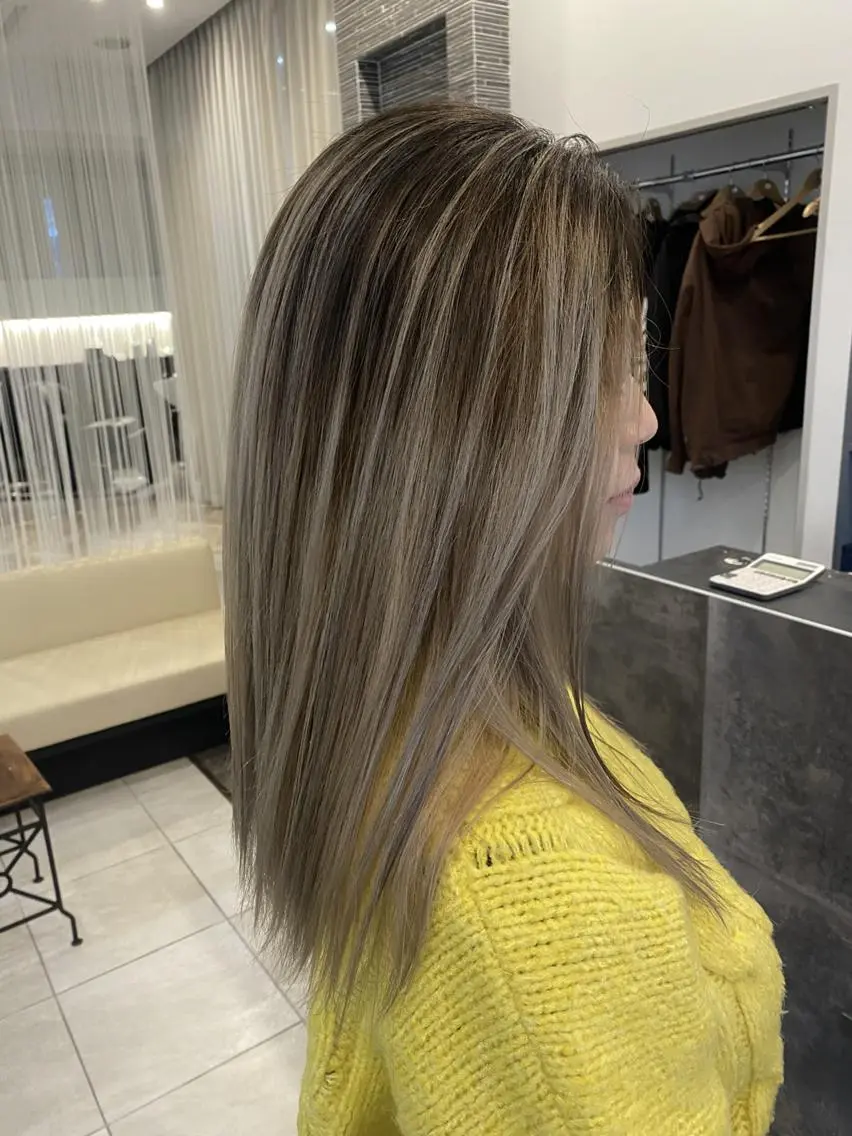 セミロング カラー ヘアカラー トリートメント lafit ラフィット 下大利のヘアスタイル