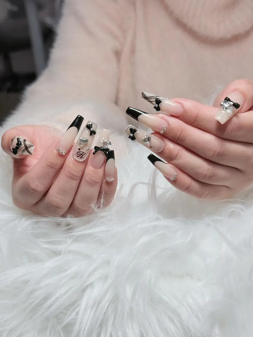 ネイル 長さ出し グラデーション 卒業式 キラキラネイル マグネットネイル Yuu🎀 Belle Nailのネイルデザイン
