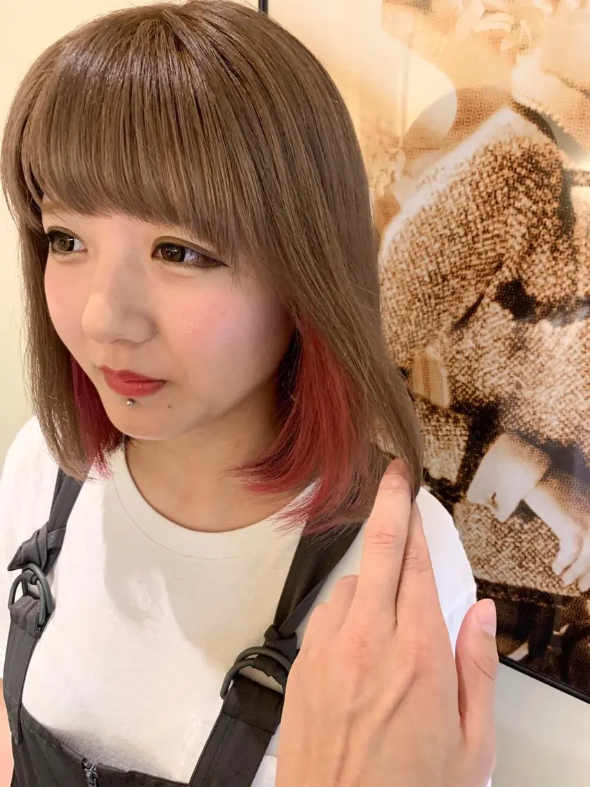 ショート カラー ベージュカラー インナーカラー ピンクカラー Beach 代表 KENTAのヘアスタイル