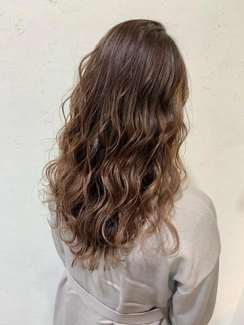 ロング カラー ヘアカラー トリートメント 天野 開のヘアスタイル