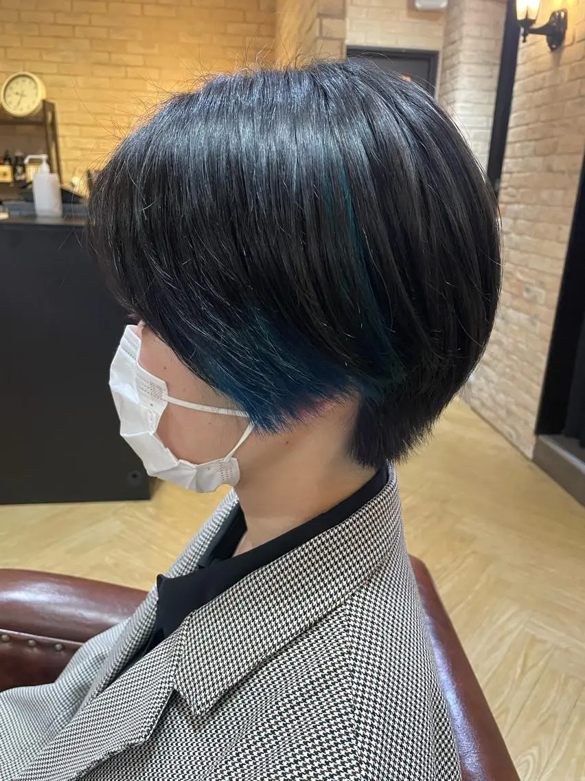 カラー ブルーカラー MIKU ナチュラルヘア✂️✨のヘアスタイル