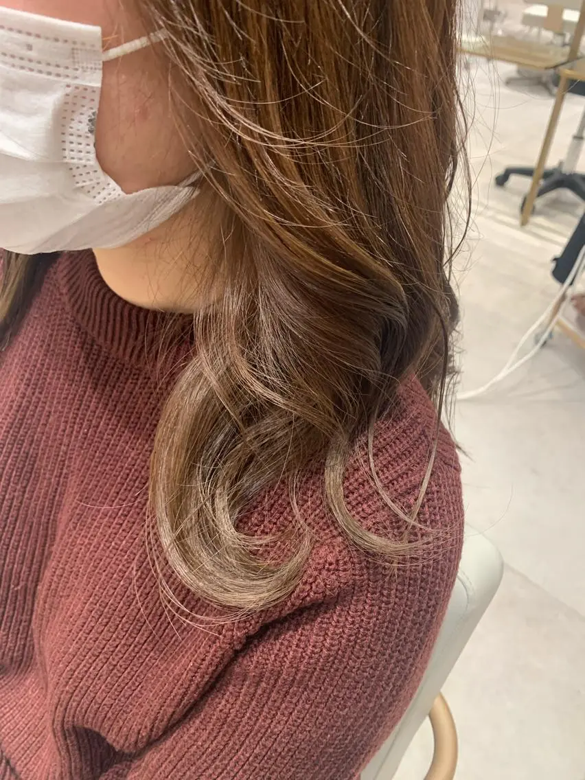 ロング 🤎小顔レイヤー /ベージュ🤎友香のヘアスタイル
