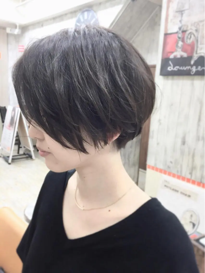 ショート カラー 鈴木 悠のヘアスタイル