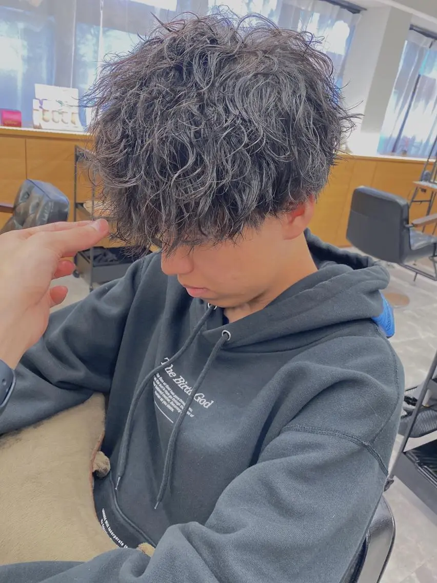 パーマ メンズ カット パーマ 山﨑 大暉【ダブルカラー】のヘアスタイル