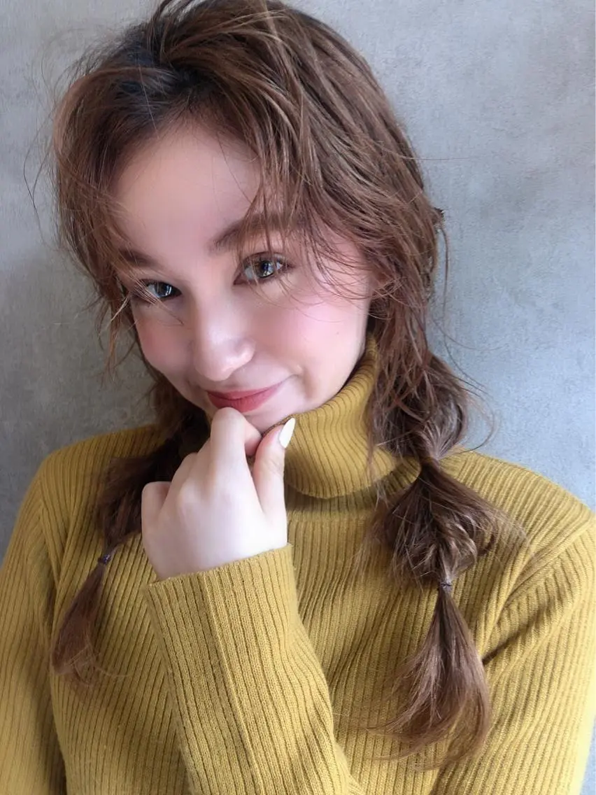 ロング カラー ヘアアレンジ 顔周りレイヤーカット ブリーチminamiのヘアスタイル
