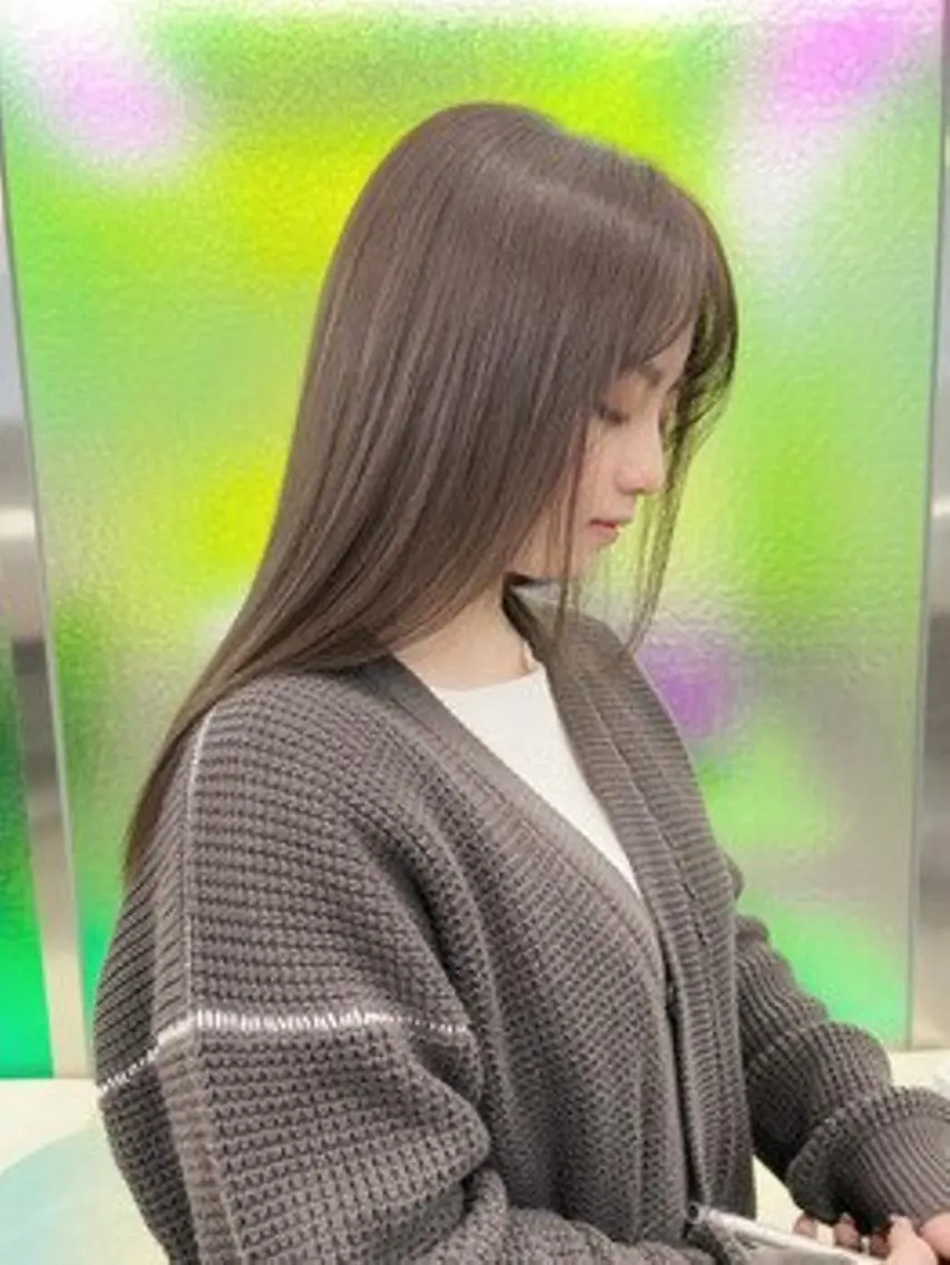 ミディアム カラー パーマ ヘアアレンジ ミディアムパーマ アディクシーカラー ベージュカラー ブリーチ ケアカラー カット ヘアカラー トリートメント ヘアケア特化型サロン newi 梅田のヘアスタイル