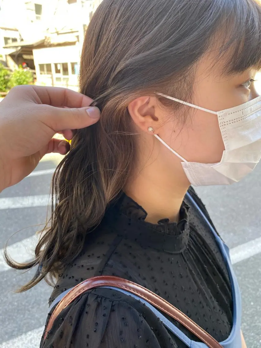 カラー イヤリングカラー インナーカラー ヘアカラー トリートメント 森貴裕/ニュアンス パーマ/オリーブのヘアスタイル