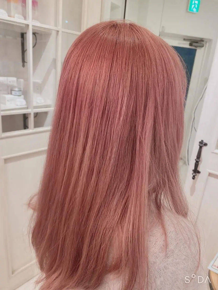 カラー ロング アディクシーカラー アクアカラー アッシュ バレイヤージュ ミストバング N° uairo 川崎店【ユアイロ】のヘアスタイル