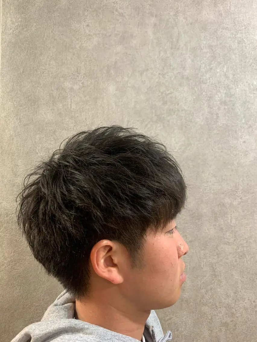 ショート メンズパーマ　白子 波巻き／ツイスパ　怜のヘアスタイル