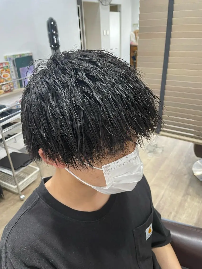 ショート パーマ メンズ メンズパーマ メンズツイストパーマ ツイストパーマ 佐々木 浩之のヘアスタイル
