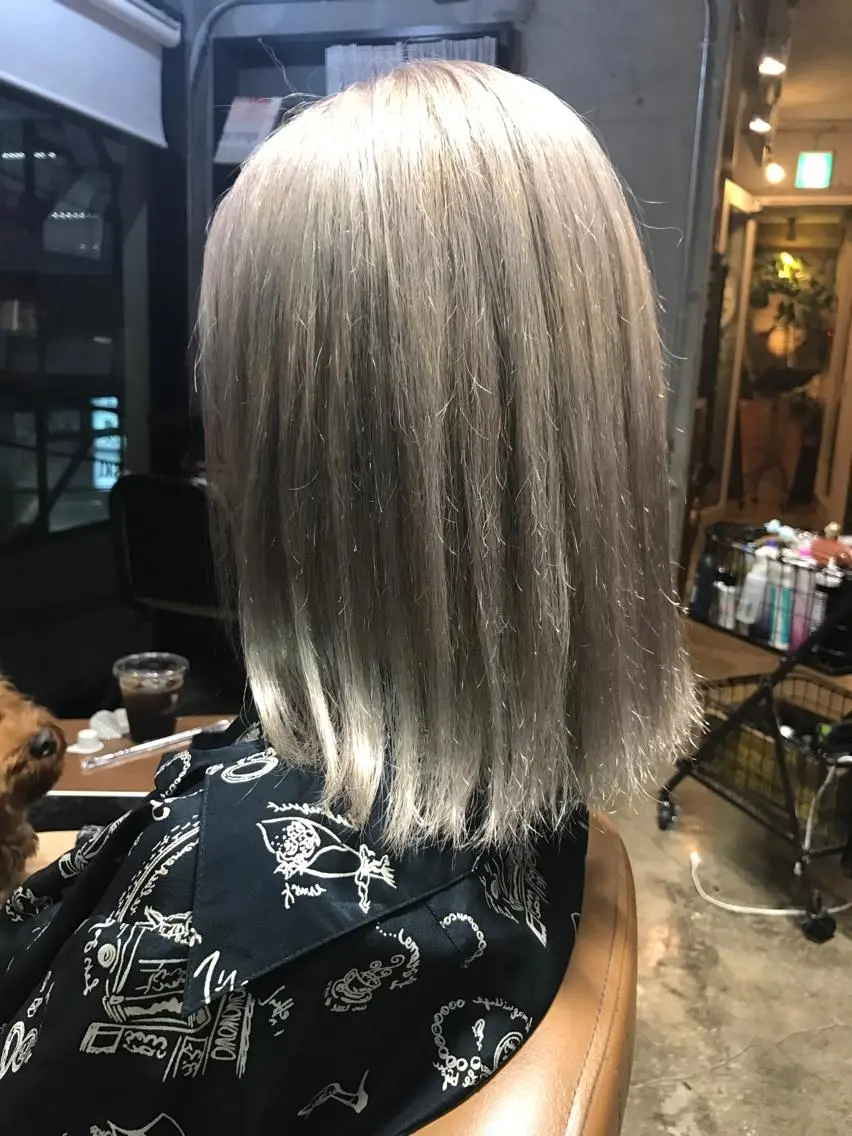 ミディアム カラー パーマ ヘアアレンジ メンズ キッズ ネイル マツエク・マツパ メンズブリーチ ブリーチ ブロンド ホワイトブロンド ホワイト サロンドミルク 原宿のヘアスタイル