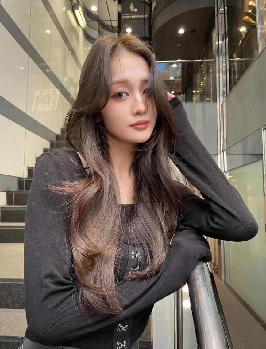 カラー ロング 川口 真也のヘアスタイル