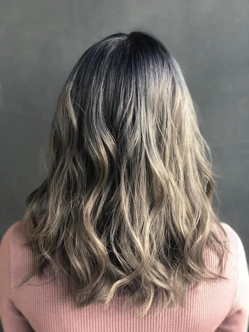 セミロング 佐伯 凌太郎のヘアスタイル