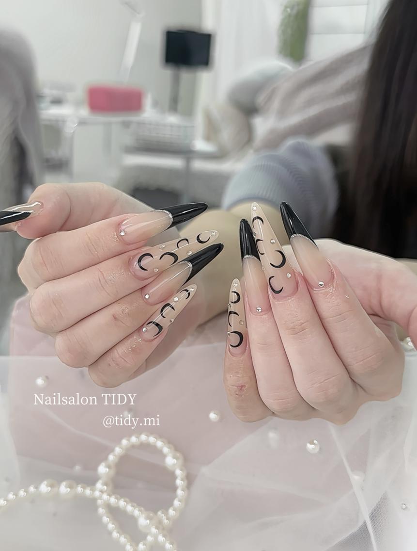 ネイル フットネイル ジェルネイル キラキラネイル 韓国ネイル マグネットネイル TIDY. Suzukaのネイルデザイン