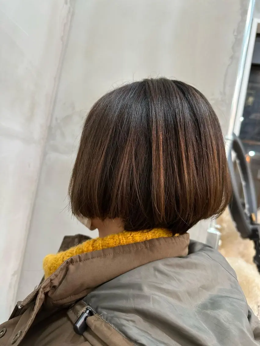 ショート カット 益 佑夏のヘアスタイル