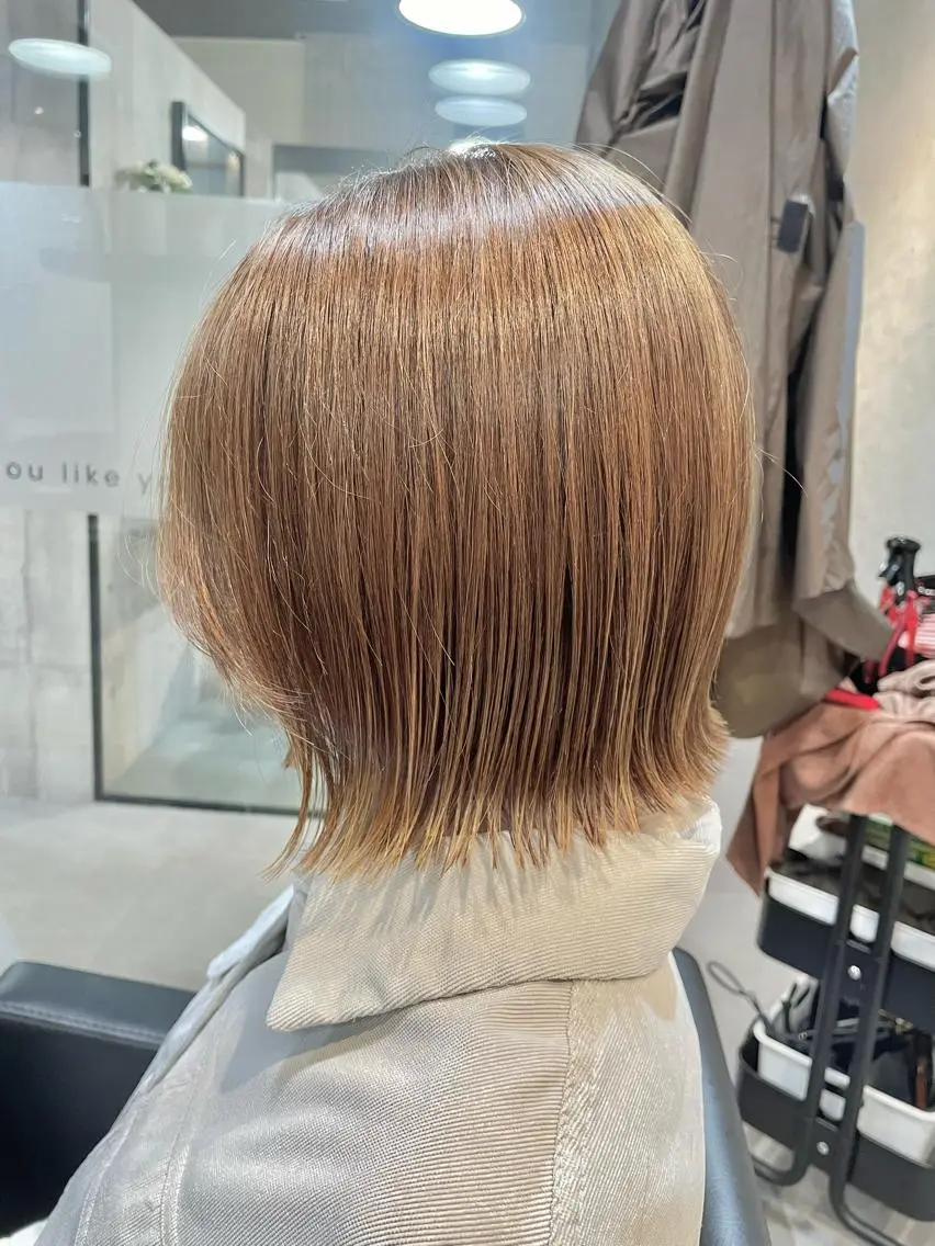 ショート カラー ボブ 外ハネヘア カット ヘアカラー トリートメント 👑髪質改善カラー 中垣斗希のヘアスタイル