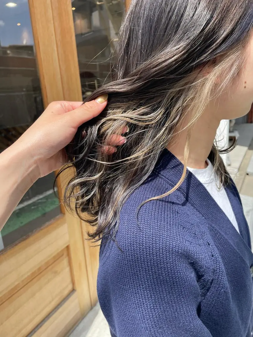 セミロング カラー アッシュ ベージュカラー イヤリングカラー ラベンダーカラー ラベンダーアッシュ カット ヘアカラー 中目黒🌼 🌼ハナのヘアスタイル