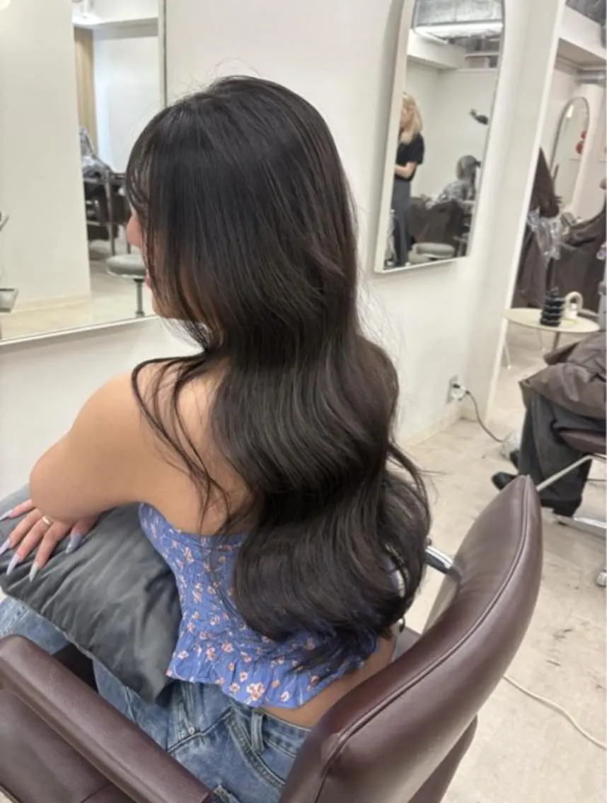 ロング カット ヘアカラー トリートメント number eluneのヘアスタイル