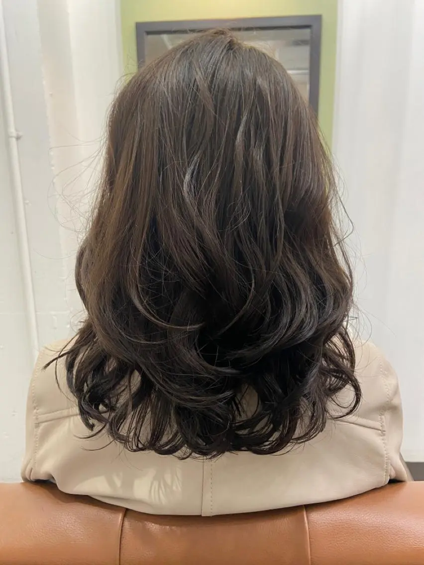 ロング カラー アッシュ 久木原 ゆりのヘアスタイル